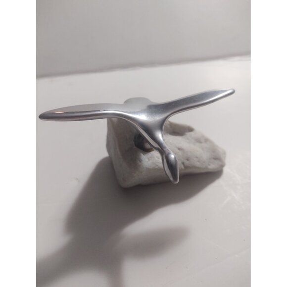 Hoselton Vintage Goose Sculpture Made in Canada Hand Crafted  3.5" x 4" x 2 1/2" - Picture 1 of 9